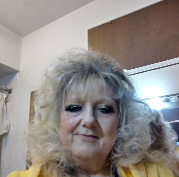 lenaholsinger77
